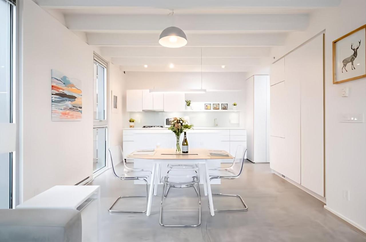 Modern, Bright & Central 1-Bed Downtown Apt Close To Rogers Arena Vancouver Exteriér fotografie