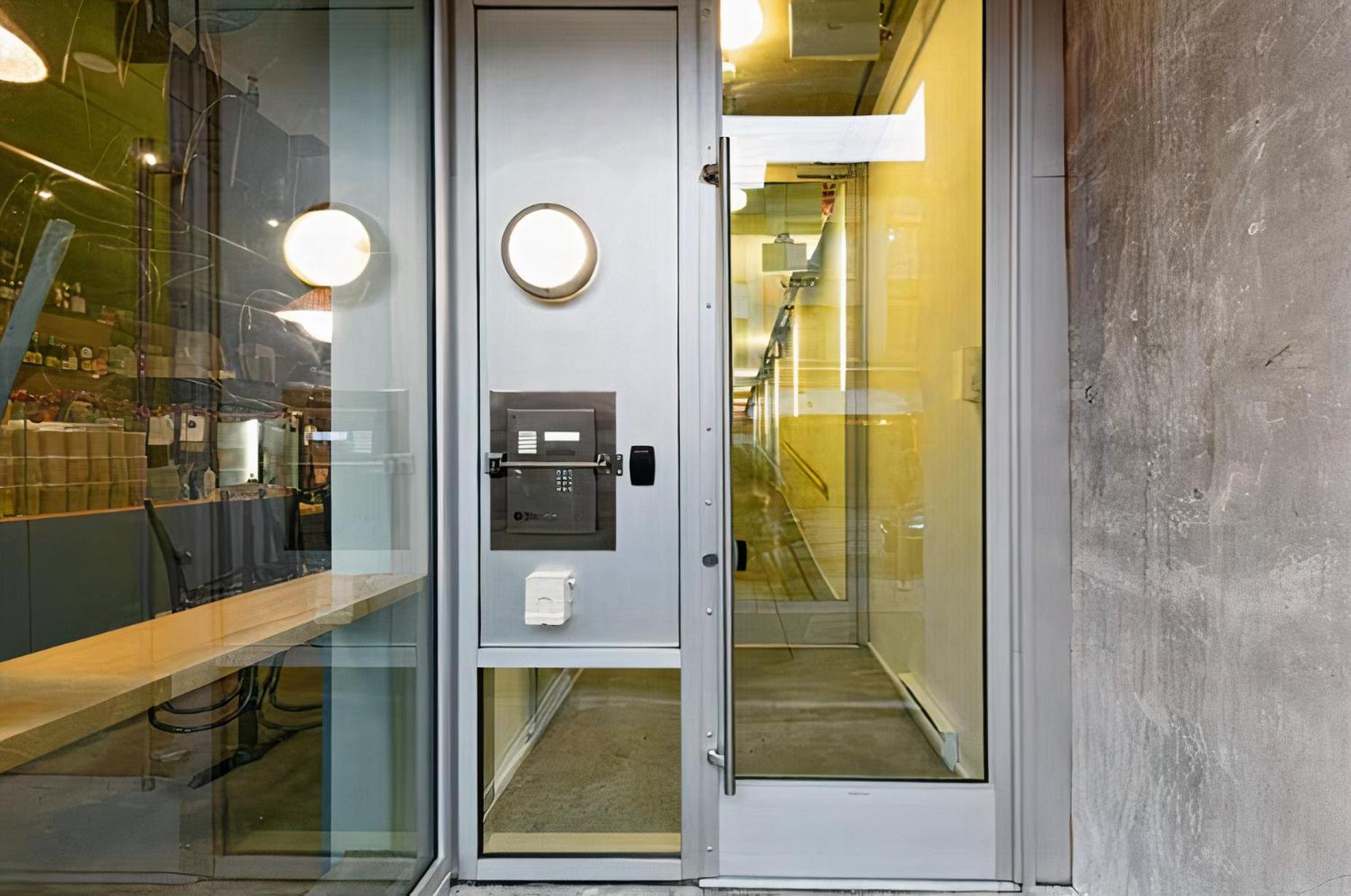 Modern, Bright & Central 1-Bed Downtown Apt Close To Rogers Arena Vancouver Exteriér fotografie